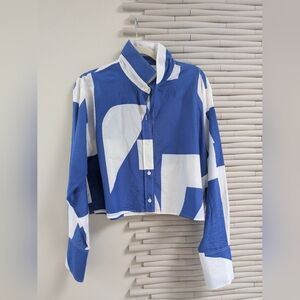 Frame cropped button down